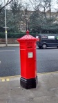 Postbox Warwick Gardens